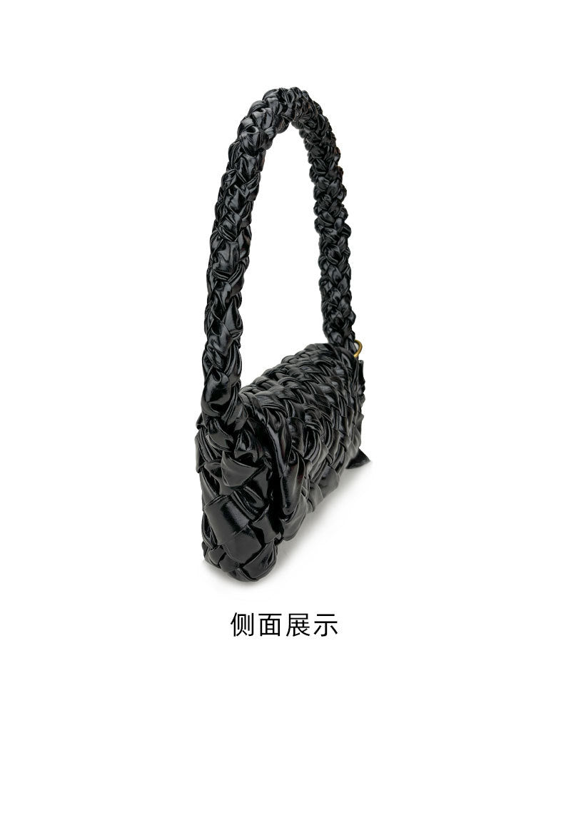 2100 handmade weave tassel bag