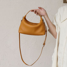 2239 small boston handbag