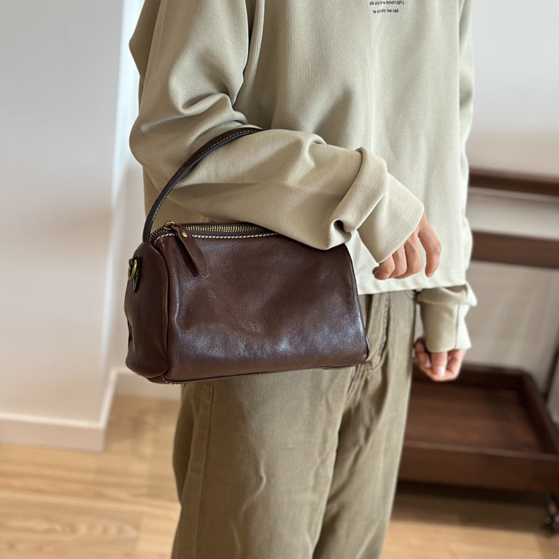 1947 small casual handbag