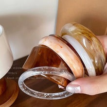 2249 acrylic resin wide bracelet