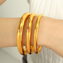 2603 classic 18k gold plated bangle