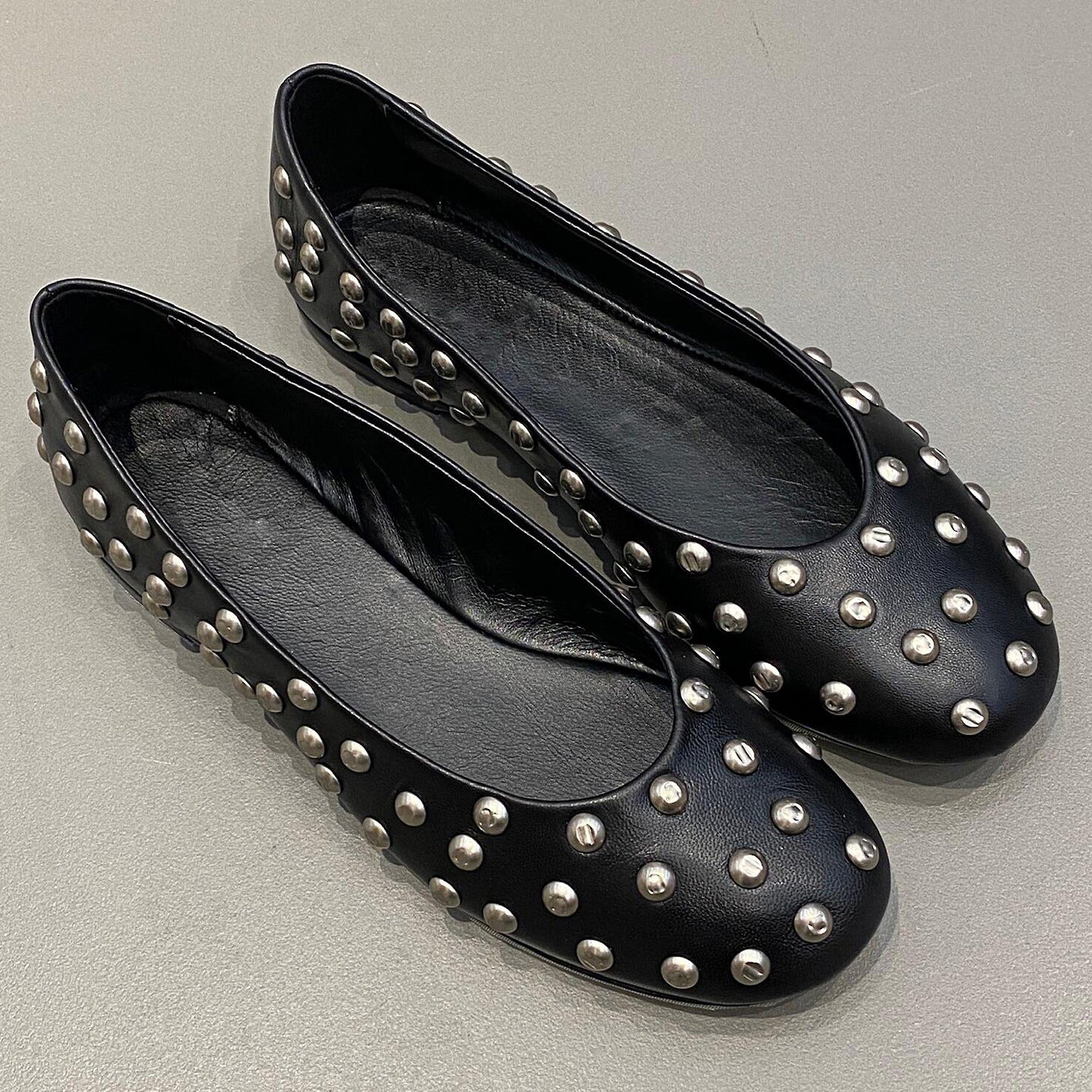4556 genuine leather flats