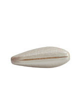 552 acrylic shell clutch bag