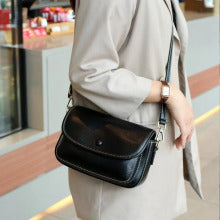 2822 genuine leather crossbody bag